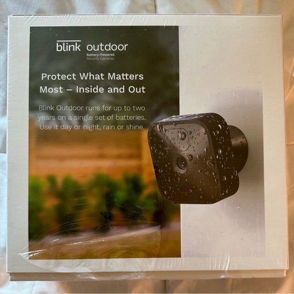 2 TWO Cameras Blink (3rd Gen) NIB + 3 Camera
Silicone Skin Covers NIB - Picture 2 of 12